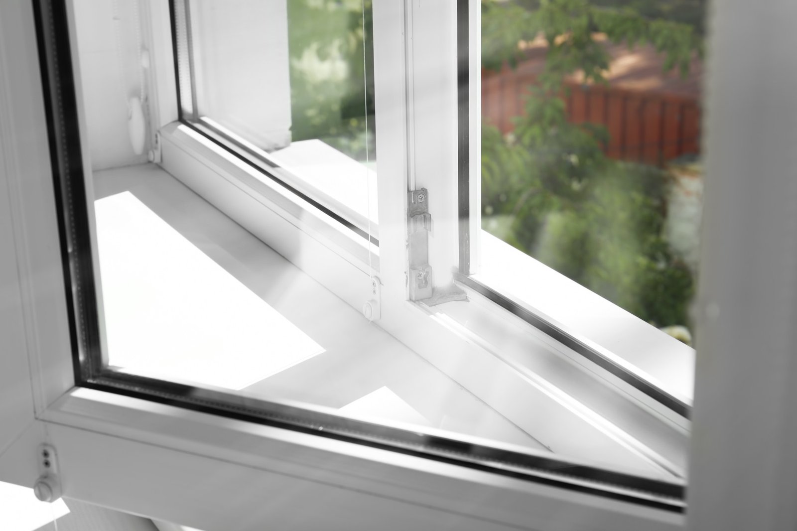 Nahaufnahme einer Fensterdichtung aus Gummi